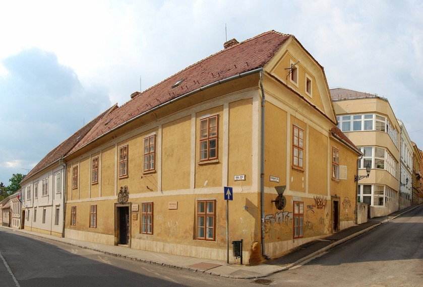 Baranya Megyei Könyvtár