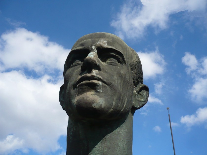 021_P11608272012-04-01_15-37-11