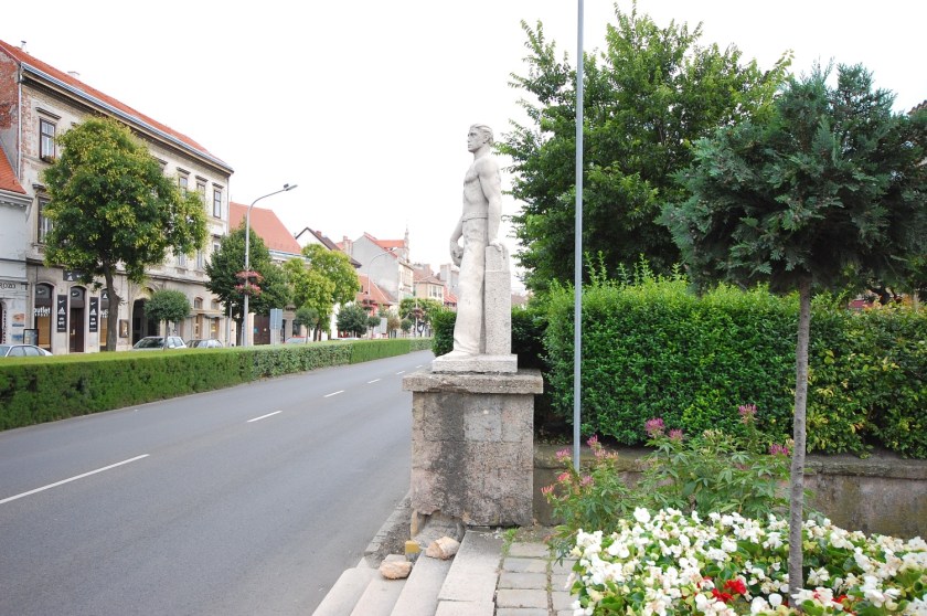 DSC_83712011-07-30_18-03-58