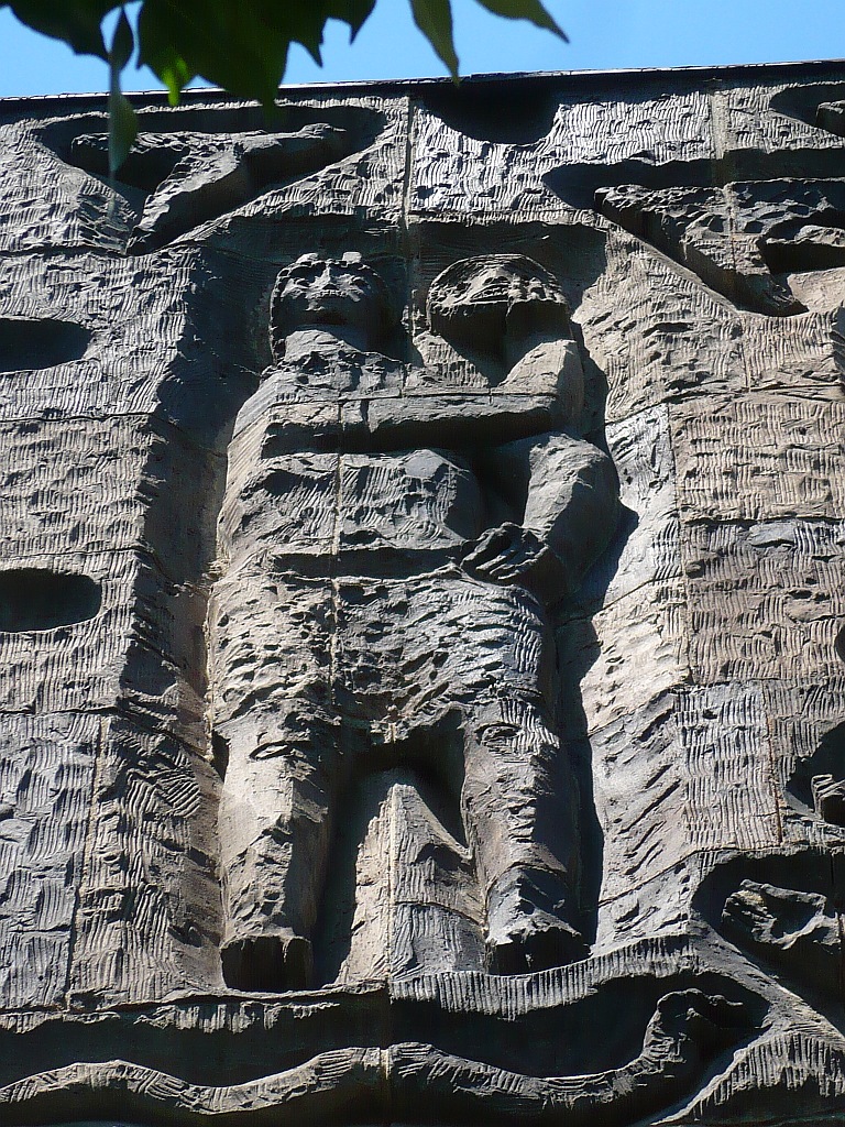 P12302582013-06-18_12-20-03