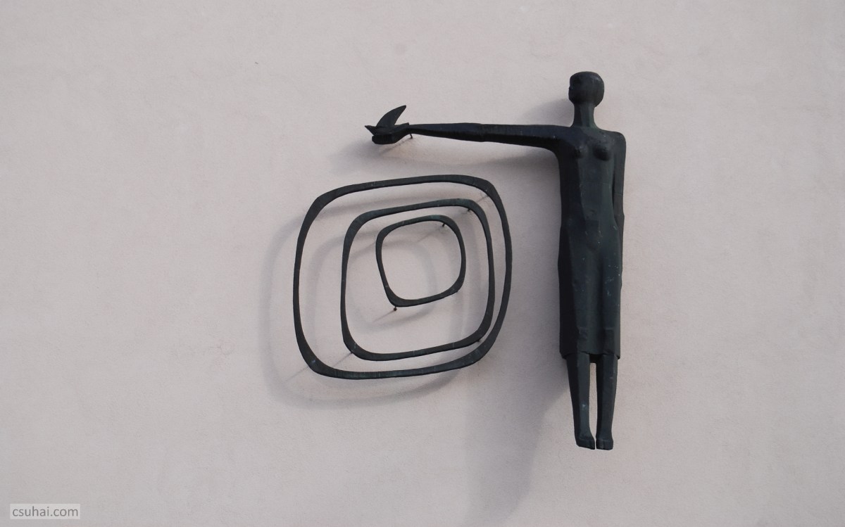 Tülköl a gyár, szól a&nbsp;madár